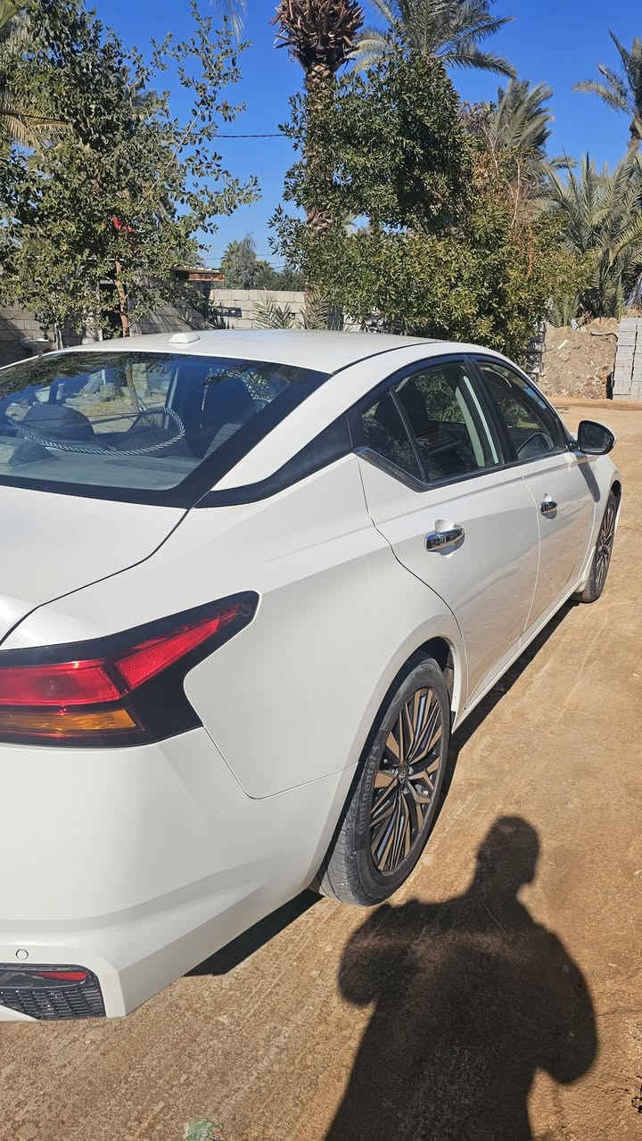 السلام عليكم
للبيع
نيسان التما 2023
فول مواصفات
وارد امريكي ضربتها شويه من الجاملغ الخلفي وتبديل قبق جنطه 
رقم معوقين
ماشيه 55 الف 
رقم التواصل 
***********
