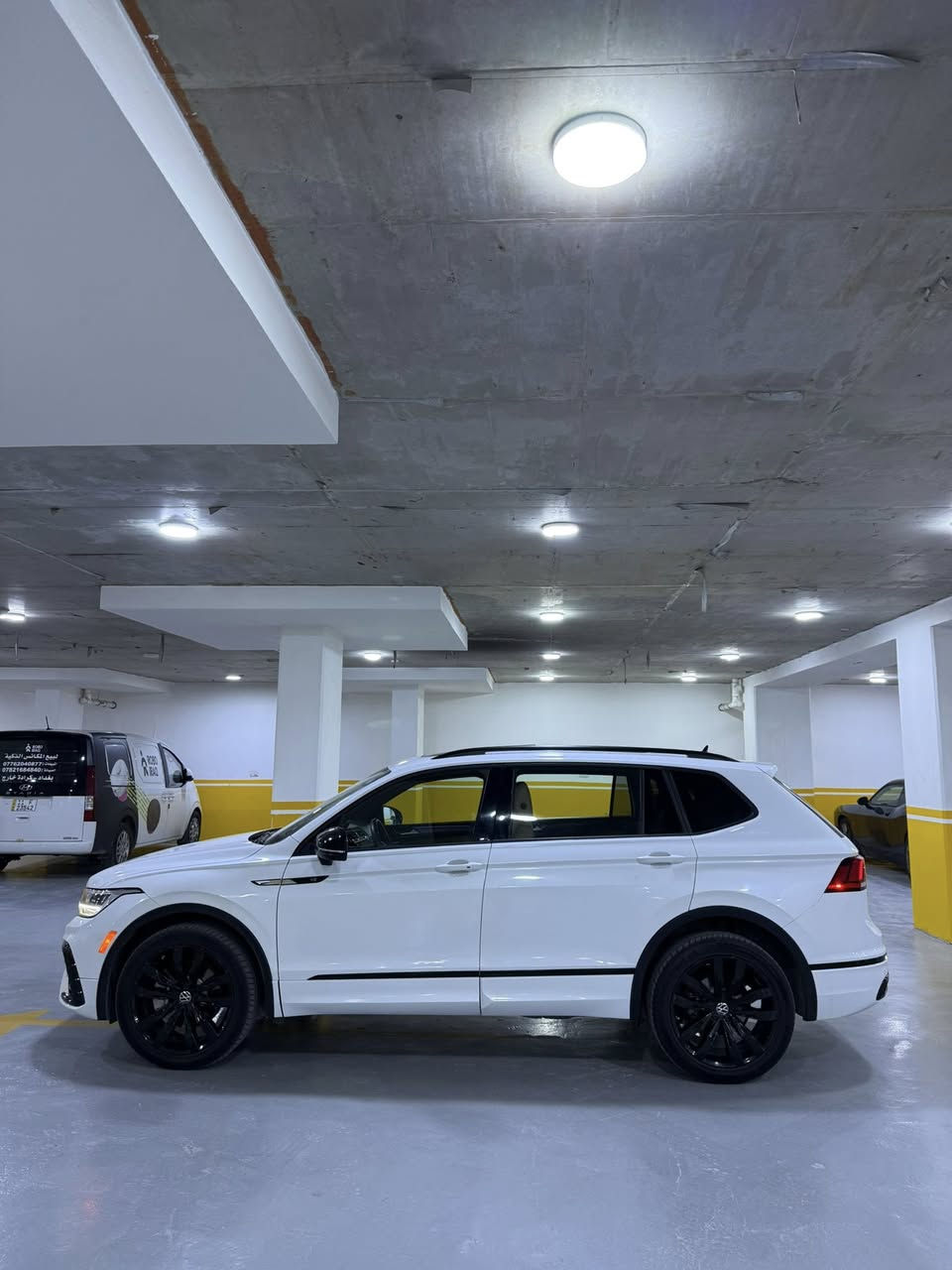 ﷽
فولكس واگن تيگوان R-Line SE للبيع 
VW TIGUAN R-LINE SE 
السيارة فول مواصفات وارد امريكي لون ابيض داخل جملي 
جديدة ونظيفة جداً السيارة جبتها ماشية 3000 مايل فقط وهسة ماشية 11000 مايل 

السيارة كصيتها وصلحتها ودخلتها على ايدي 
حادثها كلش تافه وبسيط اشتغلتها كلها بدبي والصبغ من الوكالة 
السيارة ما ناقصها برغي 
السعر 225$ وبيها مجال ان شاء الله 
المكان بغداد رقمها شمالي اربيل 
للتواصل 
***********
