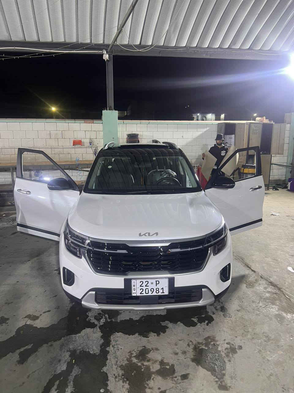 السلام عليكم
كيا سلتوس 2024 
ماشيه 3000 بعدهي زيرو ع وضع الشركة 
فول مواصفات لاخير
رقم اربيل الك وكاله مجانيه 
العنوان البصرة الامن الداخلي 
للأستفسار الاتصال ع 
***********
