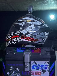 صندوق • خوذة