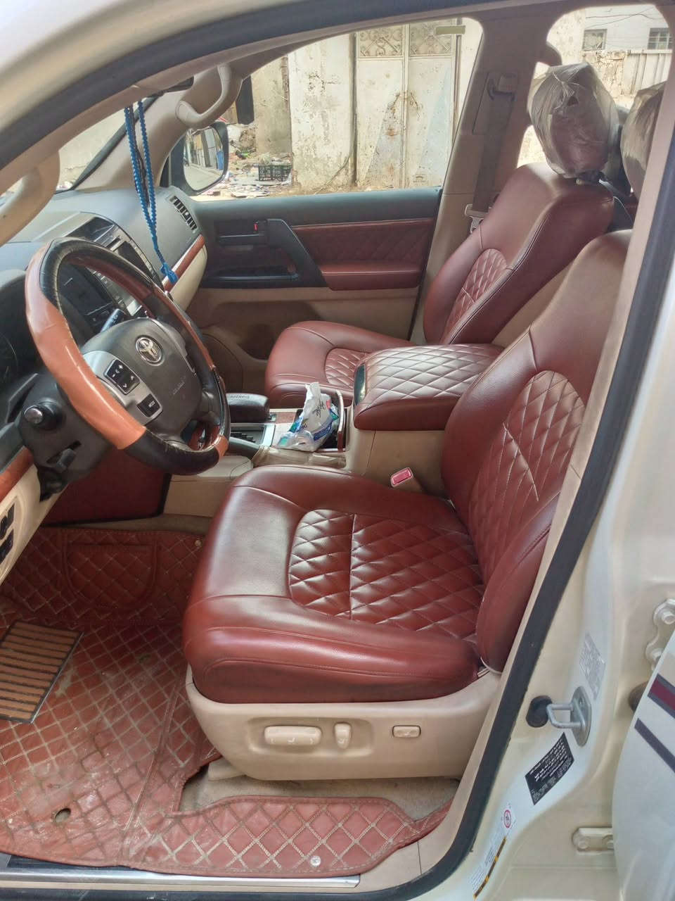 لاندكروزر 2013 موديل 2013 مقفوله كفاله عامه***********
