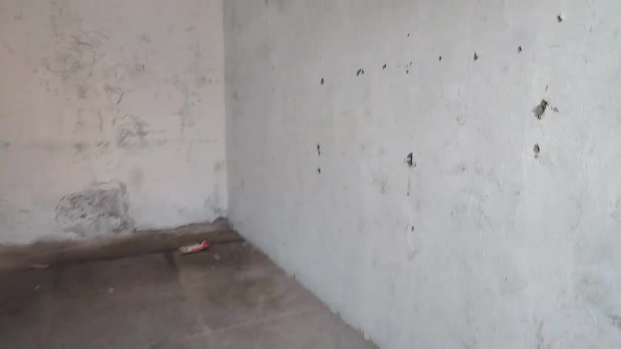 السلام عليكم محل للإيجار قرب جسر الحمام قريب على الشط ***********
