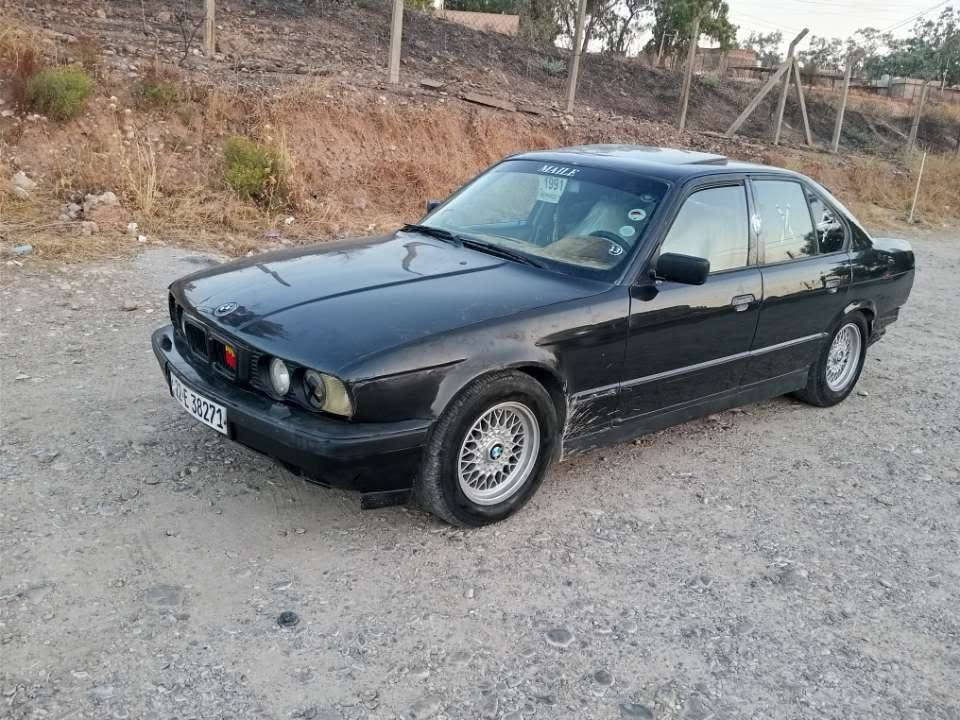 بیئیم 520 مودیل 1991 بی دفتر بنزین سقف سلاید محرك بشرط مابی عیب سعر 50 وبیها مجال


**إذا كنت صاحب هذا الإعلان وتريد حذفه لأي سبب، رجاءا أرسل رسالة إلى الدعم الفني**