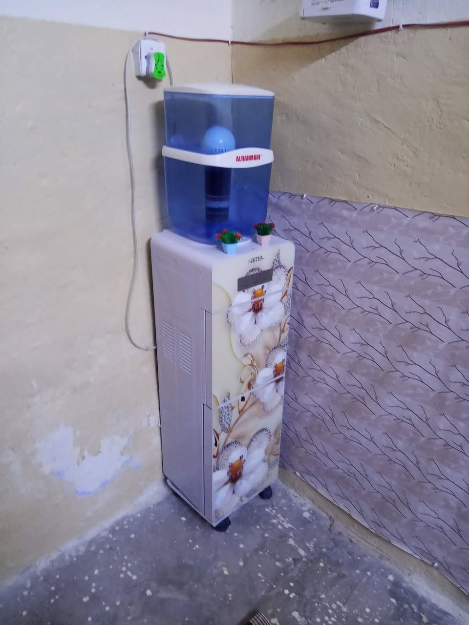 ثلاجه ماء للبيع سعر 125 استفسار) ***********
