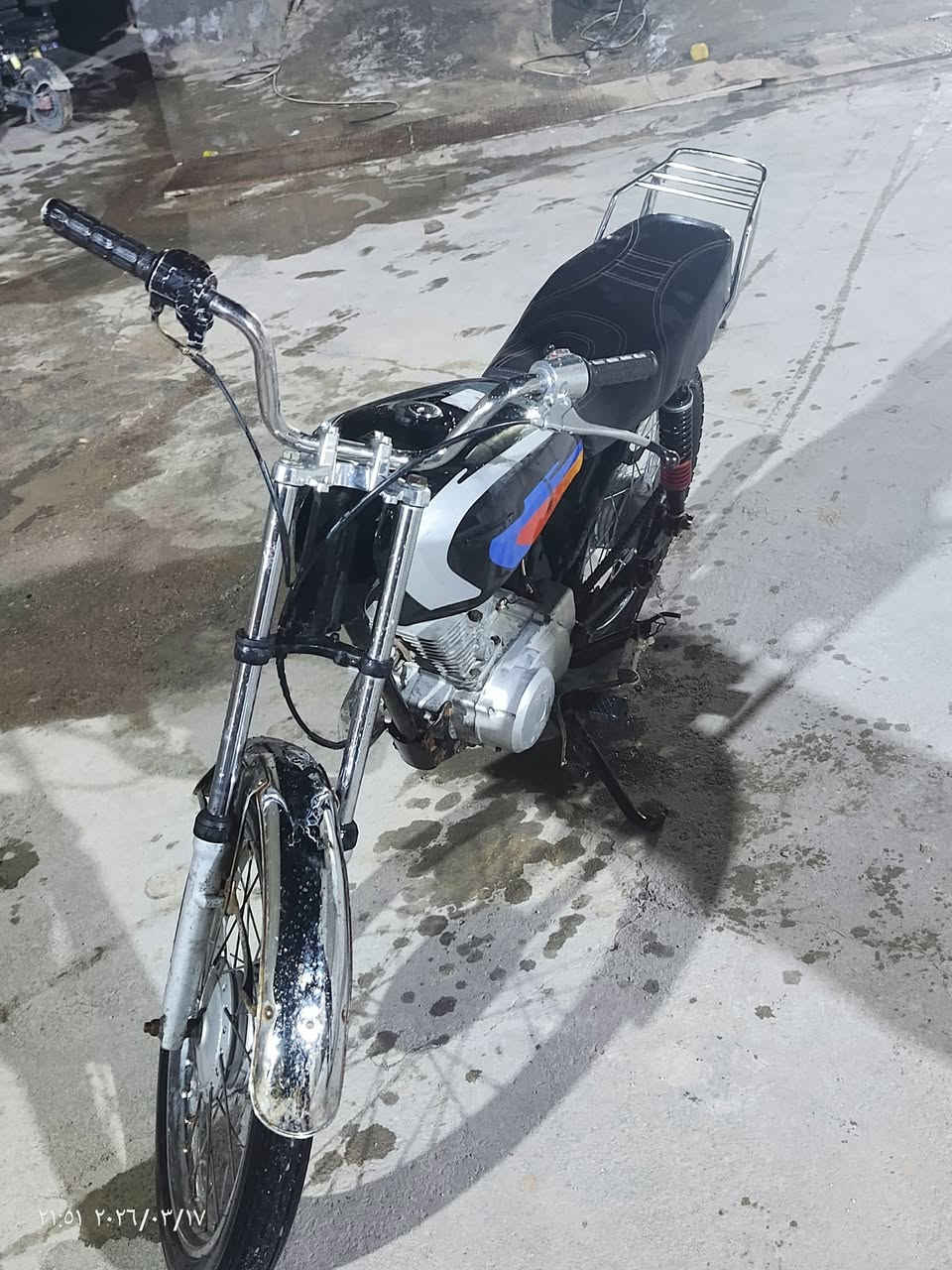 سلام عليكم دراجه نامه شلامجه لبيع  بسعر 400 قفل بدون مداهر دراجه شلعه بيه وحلوه دراجه تخبل مكاني تنومه صالحيه رقمي وتس ***********
