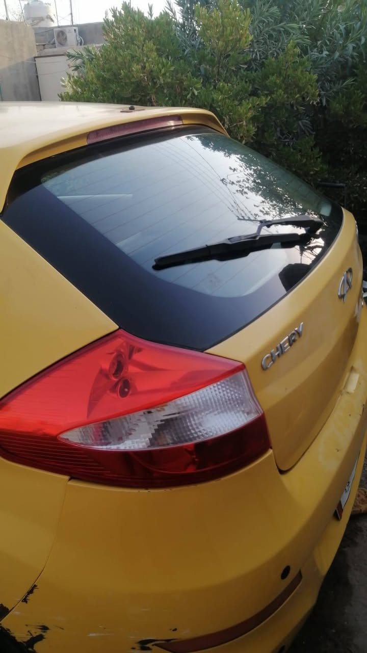 سلام عليكم مكلف بالنشر سياره شيري موديل 2013 سنويه منتهي 2018  الضريبه علئ المشتري رقم بصره اليف مكينه وكير كورله بيكاتشو تبخير  بدون تنقيص كهربائيات كله شغاله تبريد نقص حساس فقط حداده تايرات نص عمر السعر مليونين دينار عراقي رقم صاحب السياره العنوان الزبير ***********
