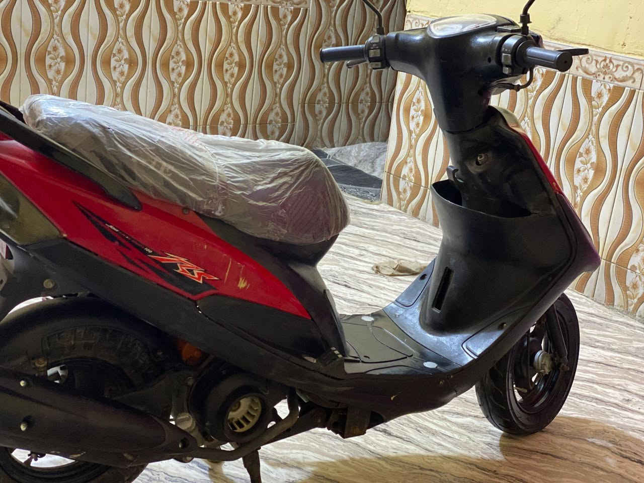 السلام عليكم
شباب دراجه ماكس عدله للبيع مكفولة من جميع النواحي المكينه مامفتوحه سبانه ماخلي عليها
العنوان البصرة قضاء المدينة
السعر ع الخاص 
الرقم: ***********
