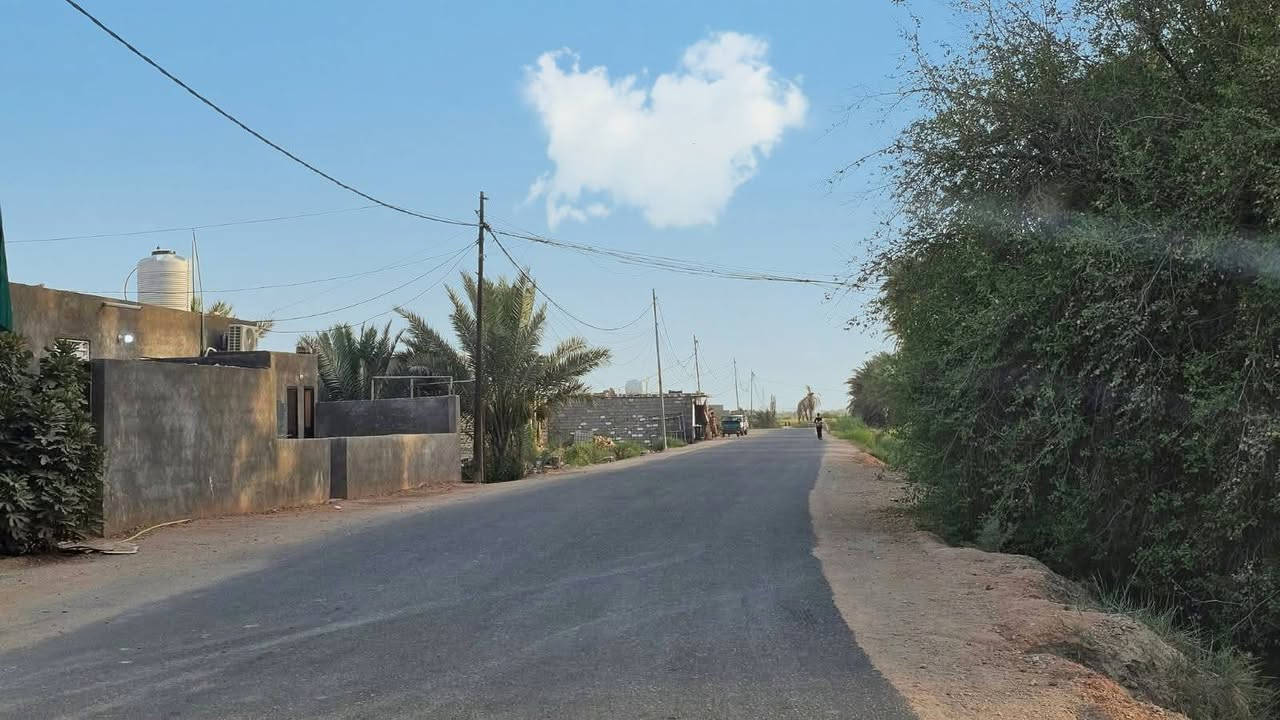 عقار مثالي في كربلاء💯
✅دونم للبيع واجهه 50 متر 
وجه على شارع سبيس 8 متر 
طابو سند 25 تحويل بالطابو 

✅متوفرة كافة الخدمات 
تبليط، ماء، كهرباء، مدارس 
يصلح سكن أو دار إستراحة 

✅️الموقع كربلاء - منطقة الجذار 
شارع نجف كربلاء عمود 1140
قرب مدرسة المجتبى الابتدائية 
يبعد عن شارع التبليط 150 متر 
يبعد عن شارع نجف كربلاء 3 كيلو 
يبعد من مركز مدينة كربلاء 15 كيلو 

💰السعر 100 مليون 

🏛️مكتب ضرغام العلياني للعقار المكتب مجاز رسميا 

🌹متابعه الصفحه ليصلك أفضل عروض البساتين


**إذا كنت صاحب هذا الإعلان وتريد حذفه لأي سبب، رجاءا أرسل رسالة إلى الدعم الفني**