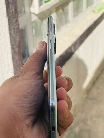 السلام عليكم هونر 90 ذاكره 512 نظافه ميه بل ميه كارتونه موجوده للاستفسار ***********
