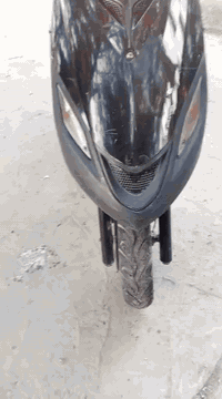 ماكس ١٤٠ 
دراجه جاهزه فقط نقص دسكات امامي 
دراجه معدل اوشعله 
بلاديه مكينه ممفتوح ناعمه 
سلف+هندر كهربائيات كلها شغاله 
سعرها ٤٥٠ 
رقمي ***********
