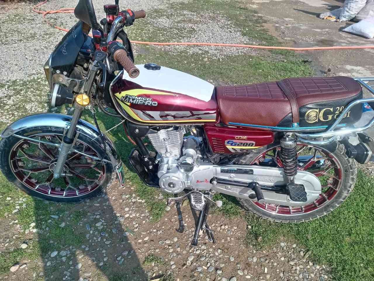 سلام عليكم
نامي برو خمسة گير للبيع موديل 24
گير محرك بشرط لا صرف لا بخار 
كهربائيات كله شغال 
الماطور حلوه و مرتبه ماشاءالله 
السعر 750 
***********
***********
