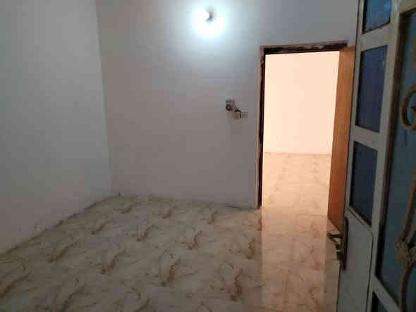 بيت للبيع ام الكرفس  قريب عن الشارع الرئيسي المساحه 150م السعر 165مليون للستفسار الاتصال عل الرقم ***********
