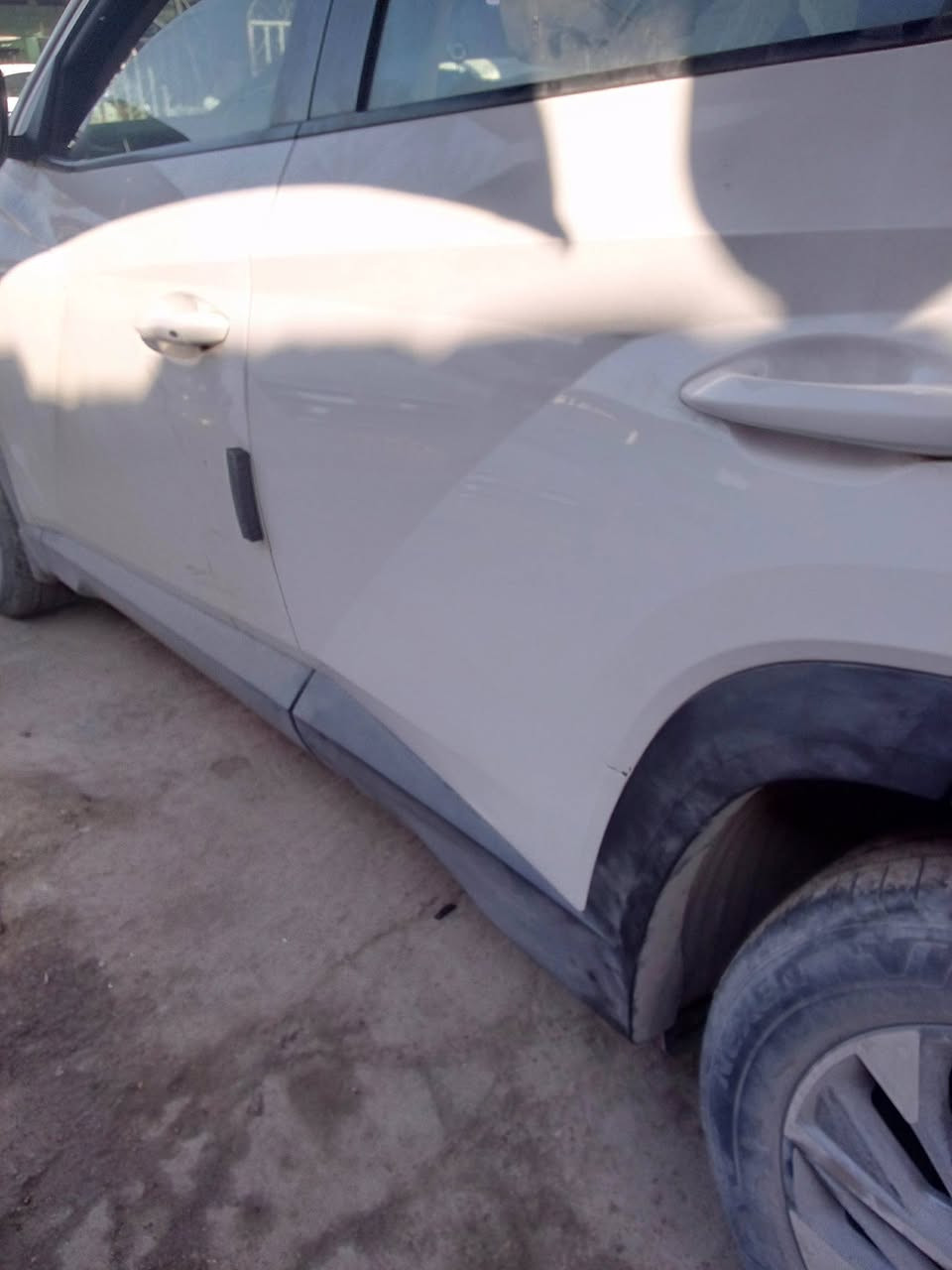 تعديل الأبواب الخلفية على البارد سياره هونداي توسان قبل وبعد الإنتهاء منها 
سمكره وفابير كلاس سيارات حديثه باادراه حيدر السمكري بغداد هاتف ***********
