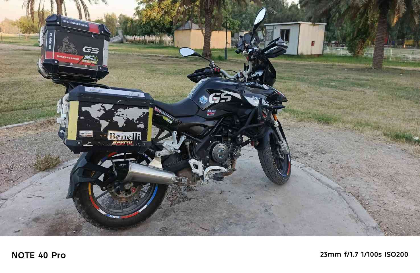‏السلام عليكم شباب، معروض للبيع دراجة بينلي TRK 251 (Benelli) نظيفة وجاهزة للاستخدام.المواصفات والتفاصيل:
‏
‏الموديل: TRK 251
‏
‏رقم بغداد (تحويل سنوية مضمون وقانوني 100% وبدون غرامات) 📑
‏
‏المسافة المقطوعة: 26,500 كم ⏱️
‏
‏الإضافات: [درع امامي، بروجكترات، فدراليات، صندوق خلفي وجانبي اللمنيوم اصليات مو بلاستك .... وعندي وياها واقيات مال ايد جدد ام اللد ودسكات وفج خلفي جديد بالكراتونة اضافة وياها 
‏
‏السعر والتواصل:السعر المطلوب: 4,200,000 دينار عراقي (أربعة ملايين ومئتان ألف) وبي مجال للشراي الجاد ويدلل 💵
‏
‏مكان التواجد والمعاينة: بغداد / الشعب - الثعالبة 📍للتواصل والاستفسار: *********** الرقم بي واتساب  📞
