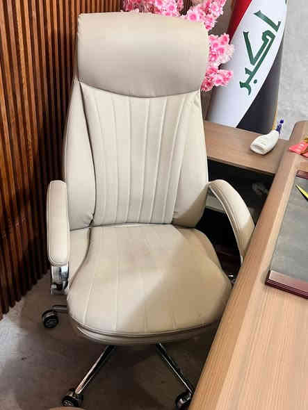 سلام عليكم 

غراض مكتب للبيع كلهن نضيفات 

للاستفسار الاتصال

***********
