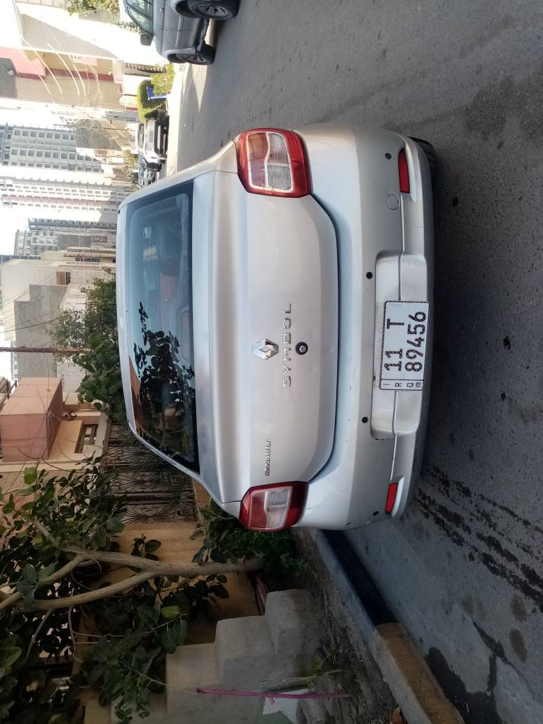 رينو سنبل للبيع موديل ٢٠١٧ السياره جاهزه تبريد محرك كير اوتو بسمي السياره رقم انكليزي السعر 65 ورقه مكان السيارة حي الجهاد رقم *********** بغداد, العراق
