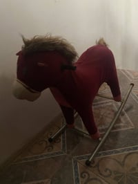 حصان أطفال • للبيع • ما بيه شي