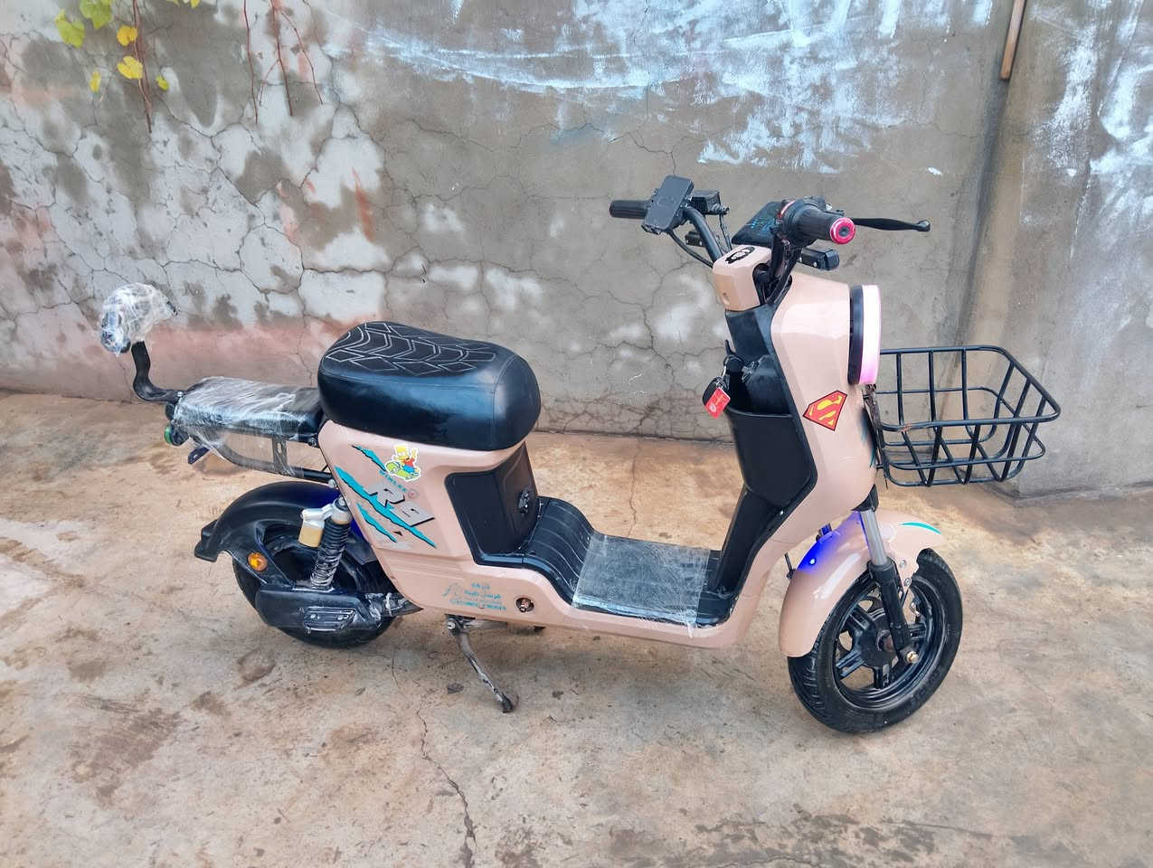 بايسكل شحن لبيع
سعر 400بي مجال 

نوعي R9

موديل 2025

5بطاريات دبل 

عند نضام بك 

 أربع نمر سرعته 109

لأيت كدام شغال ناصي كالي 

نشرات شغال 

اشاير شغال 

بلوتوث شغال 

اي عيب مابي 

رقم ***********

مكان كركوك
