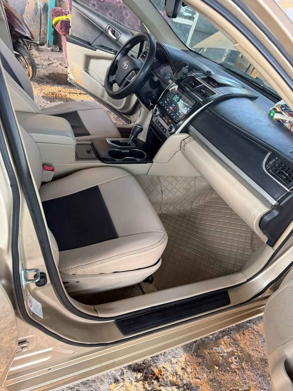 كامري LE ٢٠١٢ امريكيه ماشيه ١١٨
دخول كلين داخل العراق صبغ باب الخلفي اثر شخوط بيه منظومه غاز جديده 
محرك ٢٥٠٠ بحالة ممتازه وكير وحداديه كلهه جاهزه واستخدام نظيف
تحويل مباشر رقم بغداد مكان السياره كربلاء
***********
***********
