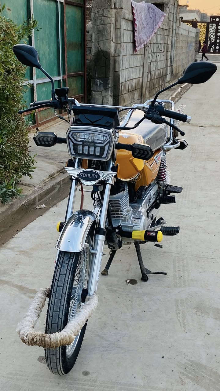 ماطور للبيع سولينك 2025 جديد مرتب نشرات جاهز منفيس موجود السعر 725 موجود فيس وموجود ***********
