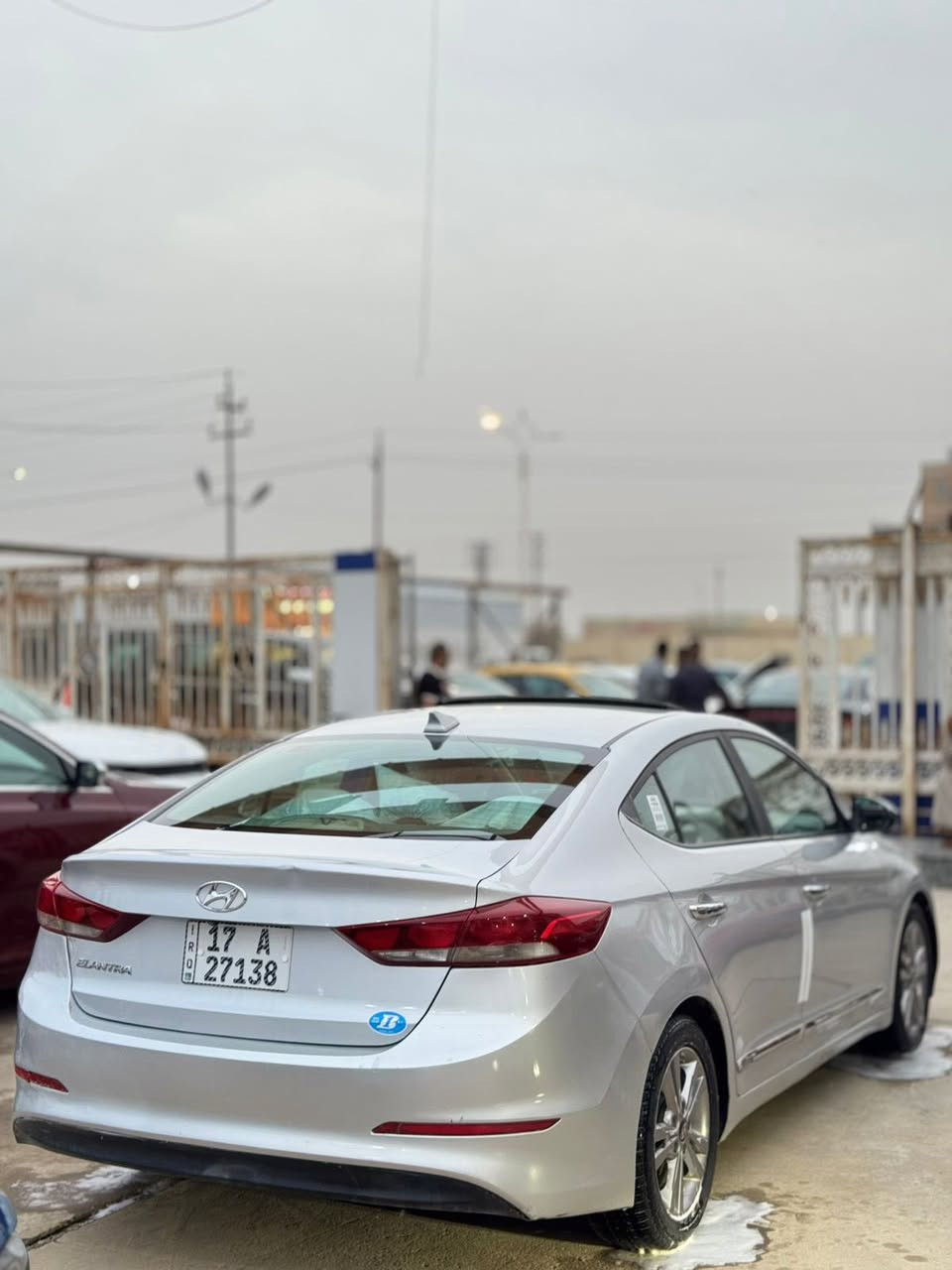 سلام عليكم للبيع او المراوس اللنترا  مديل 2018 مكينه 2000 دوش فول مواصفات السونار مرفق بلمنشور السعر 117وبيها مجال شي بسيط
فول مواصفات 1/1
1فتحه 
2شاشه كبيره 
3كشنات تدفئه تبريد 
4بصمه 
5كامره دواره 
6يدات نيكل
7رادار
8توقف ذاتي
9تخم تاير 
10حداديه جديد
الرقم للاستفسار ***********
