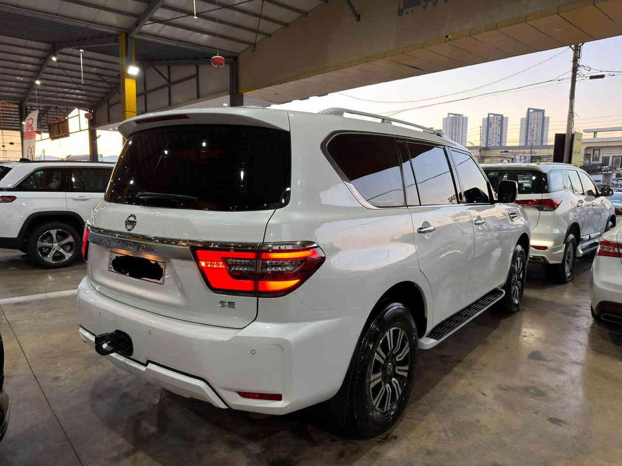 ﷽ 🙏🏻

‎(نيسان باترول٢٠٢٠) 
‎🔶ملاحظه
‎(سياره بص بيع بدون مراوس )
‎🔶مواصفات((SE))
‎🔶محرك(٦) سلندر
‎🔶كوشنات كهرباء 
‎ مكفولة كفالة عامة من الدعامية إلى الدعامية 🔶
‎‏‎بدون بارد  ،بدون رصعات ،بدون حتى شخط
‎‏‎دعاميات هم بدون صبغ ،رمل مابي ،بقية كلها بشرت
‎          —————————————————————
‎🔶سياره داخل بيجي 
‎  _ غراض شريكه موجوده
‎سياره ماشي(٧٢،٠٠٠)الف كيلو حقيقي بشرت  عداد بشرت ما نزل شريكه حقيقي
‎‏‎محرك كير بشرط مامفتوح 
‎‏‎سيارة حيل نظيفة كلشي عل بلاد لوك
‎‏‎ السنوية بشرط تحويل و خرامة 
‎‏‎سيارة مابيـها دينار مصرف كامل من كل نواحي

‎🔶فول فول المواصفات    
‎ + كاميرات 
‎ثلاجه + زينون + 
‎+هواء مزدوج +حساسيه الديك المؤخره مرايات 
‎🔶نظافه ١٠٠٪؜ كامل سيرڤس بدون نقص و مصرف 
‎🔶سياره مال بيت  أي نقص مابيها ٤ طایرات جديده 

‎🔶نفسي يوم / تحويل مباشر حول
‎ معرض شڤان‎مكان /داخل سليمانيه 
‎415$ورقة 💵💵
‎رقم//—-***********—-*********** 📲 السليمانية, العراق
