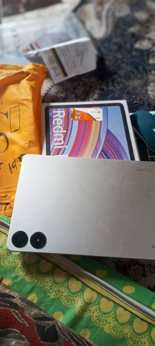 السلام عليكم ايباد Redmi Pad Pro نضيف ماداخل صيانه ملحقاته موجوده بس شاحنه ماكو مراوس ب ايفون ونطي فرق وتساب***********
