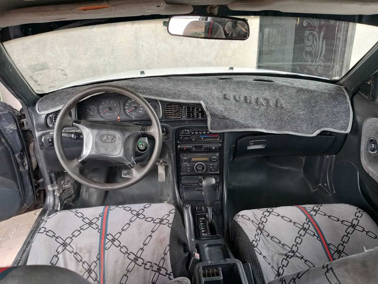 السلام عليكم سوناتا 2 موديل 95 مكينة أو كير حاوي صدر خلفي امامي جديد تخم تيرات جديد  تخم ويل جديد لايت عليه نصي شغال رقم ديالى دولي سنويه ال 2028 سيارة خير من الله كهربائية شغال شواصي قطرت لحيم ما بيهه تبريد ثلج مكينه 2000 السعر 43 وبي مجال ال شهراي اتصل على رقم ***********
