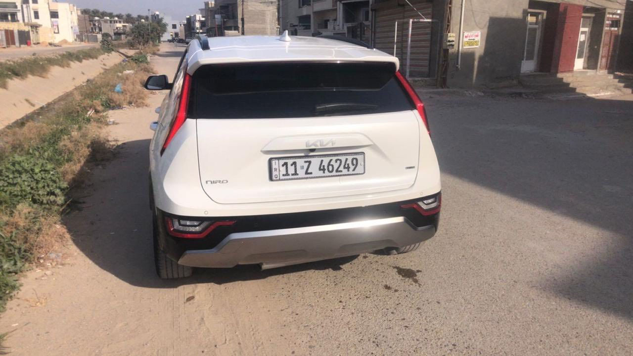 للمراوس معه كورلا كروس كيا نيرو هايبرد
ماشيه 50 الف قابل للزياده 
كرسي كهرباء 
كشنات تدفئه تبريد 
ثلاث انضمه قياده 
ستيرن تدفئه
كشنات خزن ميموري
نقطة عمياع
نورمال/ ايكو/ سبورت 
تحديد مسار 
اوتو هولد دكمه 
رادار امامي خلفي وجانبي
رادار توقف ذاتي في حال ممنتبهه للتصادم 
سياقه ذاتيه 
تبريد قطعتين
جنطة كهرباء 
تشغيل عن بعد   
بعد هواي بيهه مواصفات 
السياره باسمي تحويل ثاني يوم 
بيه بارد 3 اماكن  
السياره جاهزه للخير
مكان السياره بغداد الكرخ 
الرقم ***********
