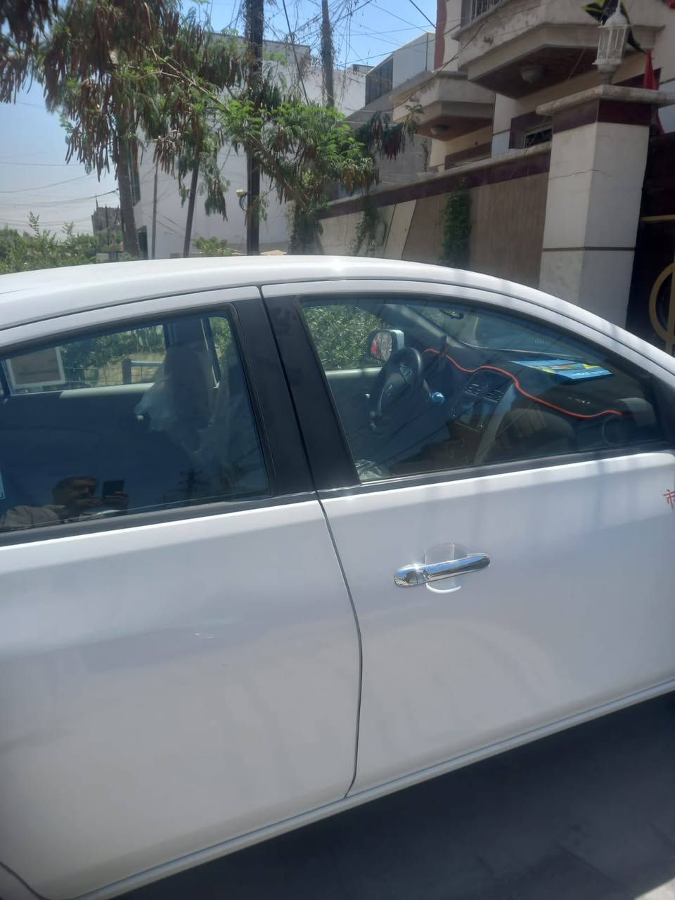 نيسان سني موديل ٢٠٢١ هندي بليته زركه رقم بغداد ماشيه ٥٤ الجاملغ الايمن الامامي مرجعي ع البارد كير مكينه تبريد مكفولات تحكم ستيرن بصمه تشغيل عن بعد يدات نيكل اشاير بالمري شاشه كبيره كامره خلفيه بأسمي  
 بغداد الزعفرانية 
الاتصال ع الرقم ***********

