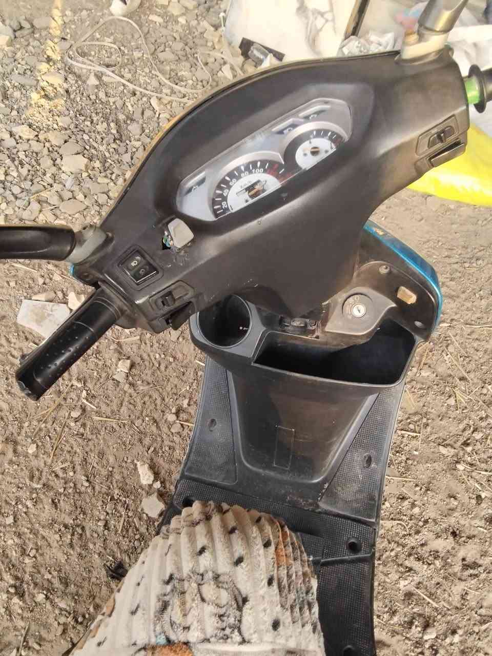 سلام عليكم دراجة سيام كوري مديل ٢٠١٧ دراجه مثل ما بصور محرك ١٥٠سيسي سعر ٣٠٠ بيه مجال للاستفسا 0 متواجد ع نت ***********
