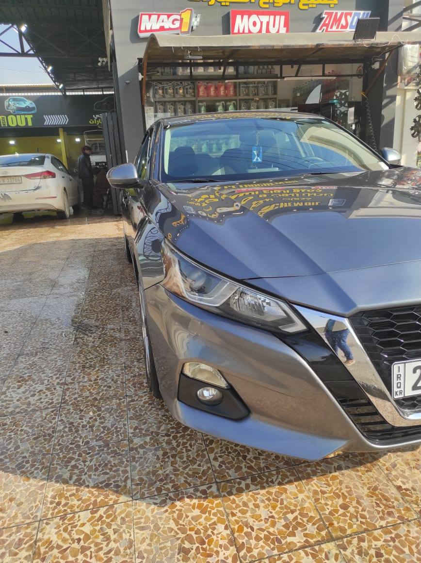 نيسان التيما موديل 20 مواصفات S بجم كبس ارباكات سليمه بيها ملاحضات بجاملقات الورا بدون دواخل ترهم نقد وترهم بلترتيب التواصل مع هذا الرقم ***********
