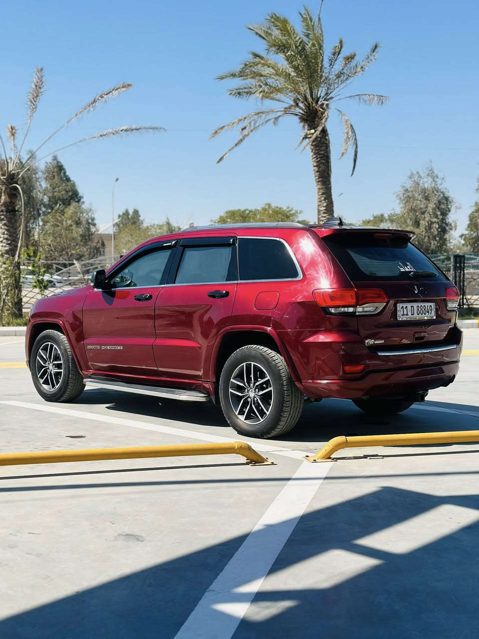 السلام عليكم
جيب لاريدو 
موديل 2018
السياره فول للاخير حساسات شاشة كبيرة
السيارة حادثها بأمريكا تخريب 
بالعراق بيها اماكن معجون  
و مصبوغه عام بدون لا لغود ولا شواصي ولا دواخل 
السياره مكينتها جديدة
و عليها منضومة غاز  
بسمي تحويل مباشر 
مكانها ديالى بعقوبه 
السعر 177$ و بيها مجال 

رقمي ***********
