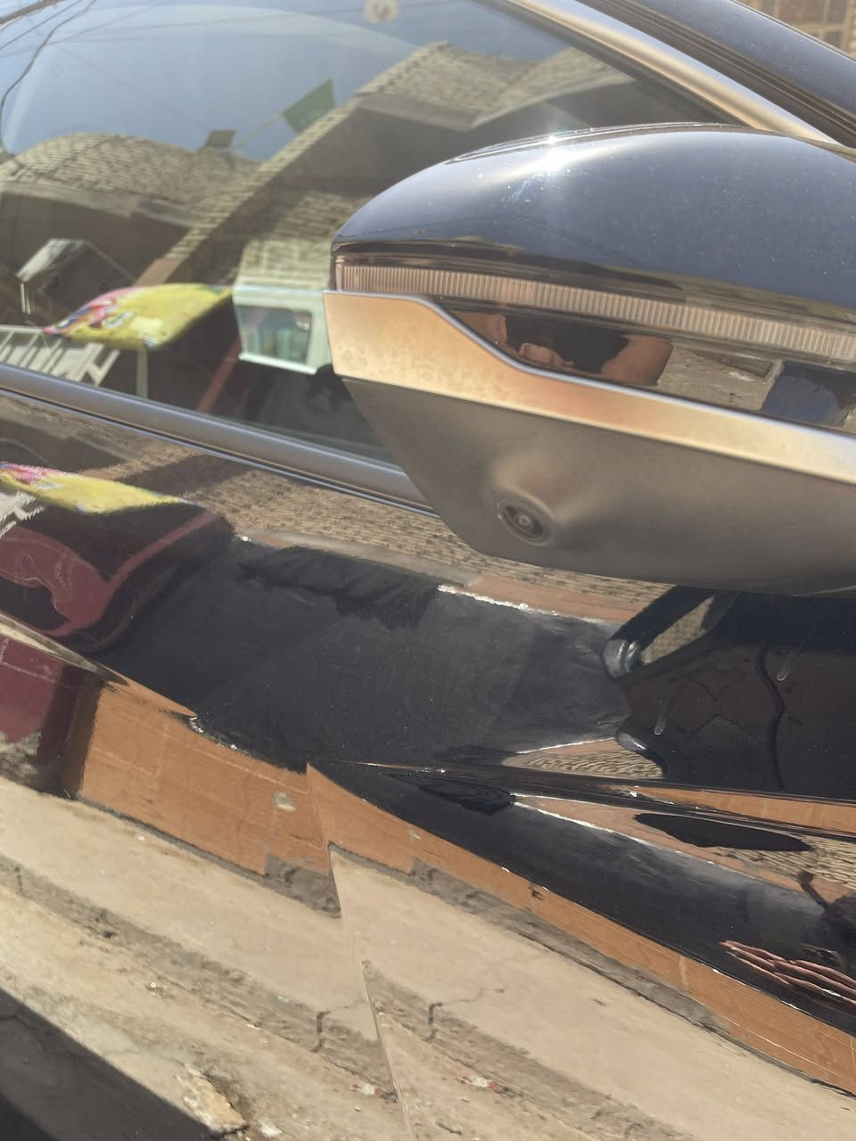 السلام عليكم  هيونداي توسان
موديل 2023 
وارد امريكي 
هايبرد بلك ان 
بدون ايرباك 
السياره فول فول فول مواصفات للأخير 
ماشيه 16 الف ميل فقط 
صور الحادث بالمنشور 
ورقم الشاصي بالمنشور 
السعر 205 وبيهة مجال قليل 
للأستفسار:***********
