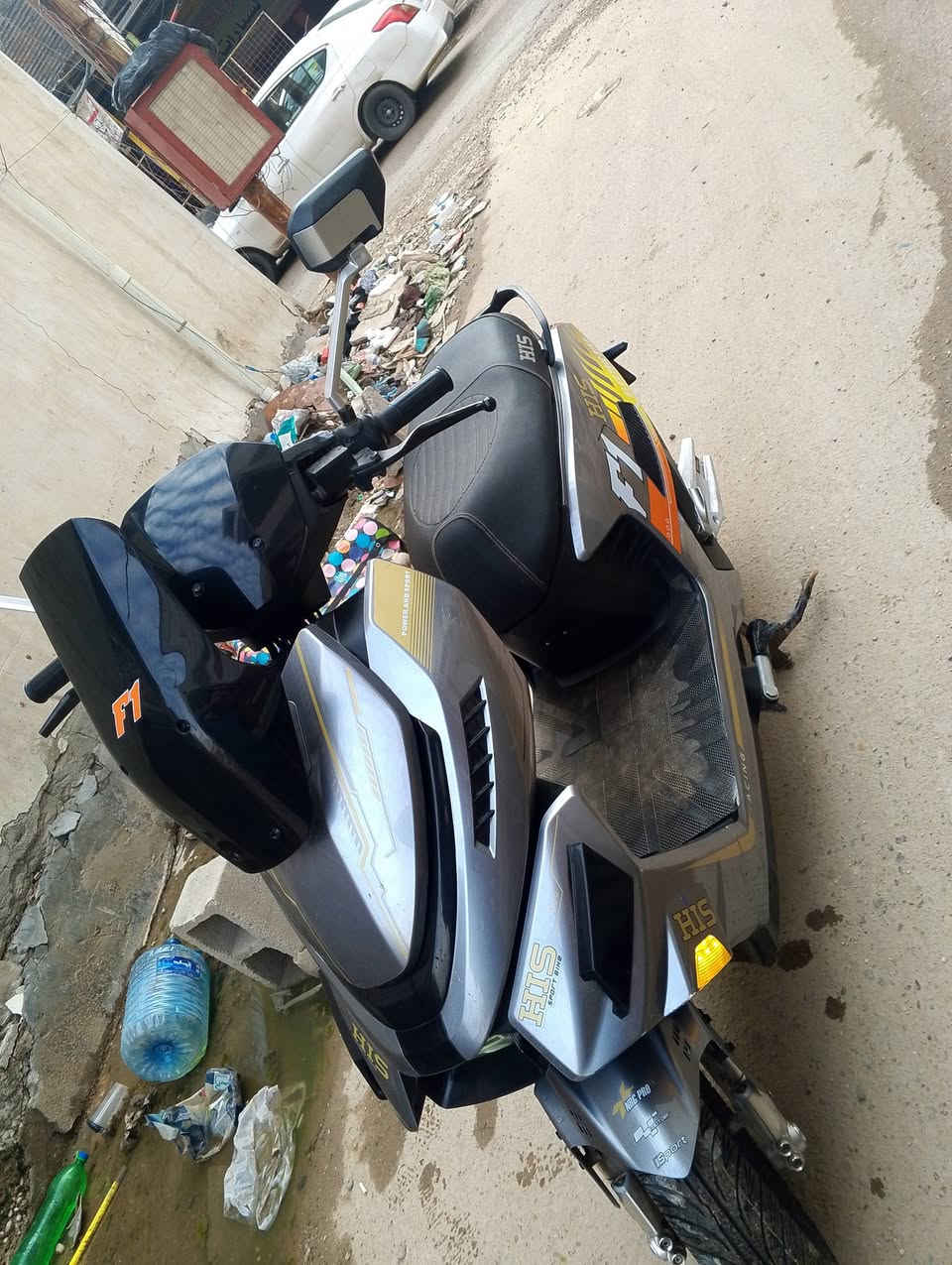 السلام عليكم
دراجه شحن HlS  F1 للبيع 

السعر 800 و بيها مجال 

عدد البطاريات 6 ع فحص 

سرعه 75 حقيقي 

دبل اشاره 

نشره لد بالبجم و صفح 

الدراجه نضيفه حيل 

ملف 3000

بصمه و اسويج 

العنوان بغداد الدورة 
للتواصل *********** بي واتساب
