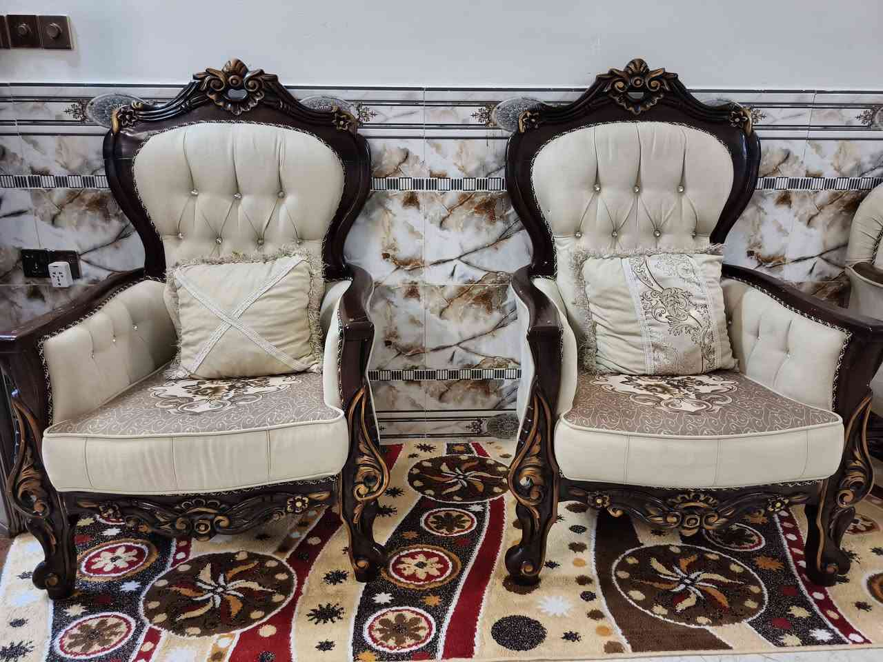 تخم ملكي كلش نظيف سعره٤٠٠
٦قطع


**إذا كنت صاحب هذا الإعلان وتريد حذفه لأي سبب، رجاءا أرسل رسالة إلى الدعم الفني**