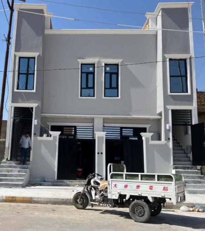 ## 🏢 **بناية استثمارية مميزة للبيع أو الإيجار في الناصرية** 🏢
فرصة عقارية رائعة تناسب السكن أو الاستثمار (بيع أو إيجار بالكامل)!
### ** 📌 تفاصيل البناية:**
* **المكونات:** تحتوي البناية على **(2) مشتملات** و **(2) شقق سكنية**.
* **الخدمات والملحقات:**
* جميع الوحدات تتمتع بـ **عزل تام واستقلالية كاملة**.
* مجهزة بالكامل بـ (سخانات مياه، تانكيات مياه، وماطور بوستر لرفع وضخ المياه) لكل وحدة على حدة.
### ** 📍 الموقع والعنوان:**
* **المدينة:** الناصرية - حي الموحية.
* **المنطقة:** شارع صيدلية الجبل - بالقرب من دار المسنين.
* موقع متميز وقريب من الخدمات الأساسية.
### ** 📞 للاستفسار والتواصل:**
للمزيد من المعلومات حول السعر وتفاصيل العقار، يرجى الاتصال مباشرة بالمالك على الرقم التالي:
➡️ ***************
*نرحب بجميع الاستفسارات الجادة.*
عقارات_الناصرية #بيوت_للبيع_الناصرية #إيجار_في_الناصرية #حي_الموحية #عقارات_ذي_قار #شقق_للإيجار

