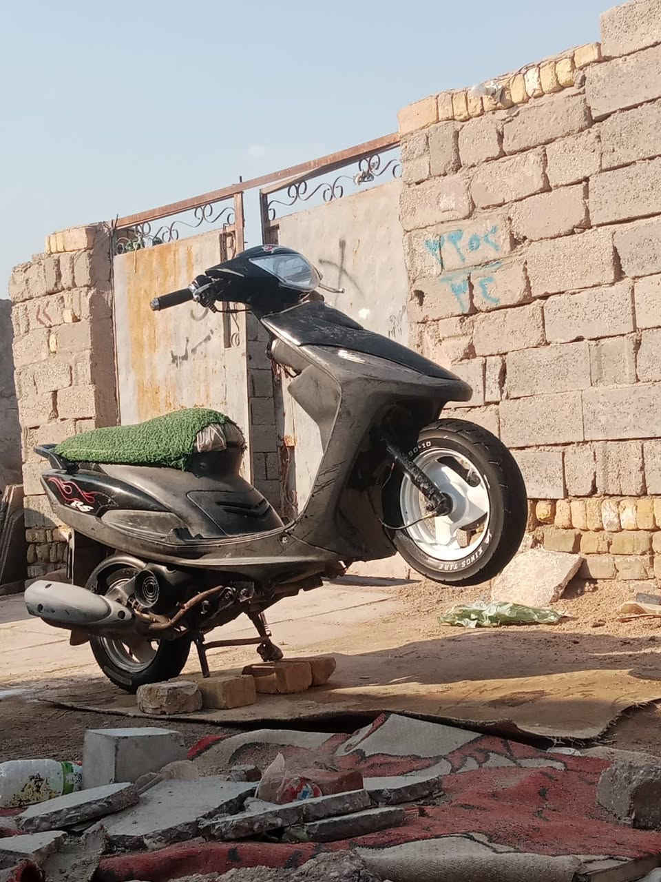 سلام عليكم للبيع 
***********
