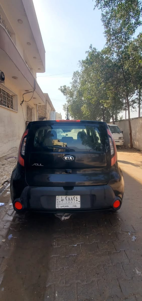 كيا صول وارد أمريكي 2016 المحرك1600 دوش
الرقم بغداد و بسمي المواصفات  تحكم ستيرن مري كهربائي 
الشاشة بلوتوث و USB مانع انزلاق ABS السيارة سويج مو بصمه السعر 100 ورقة وبيه مجال بسيط ***********
