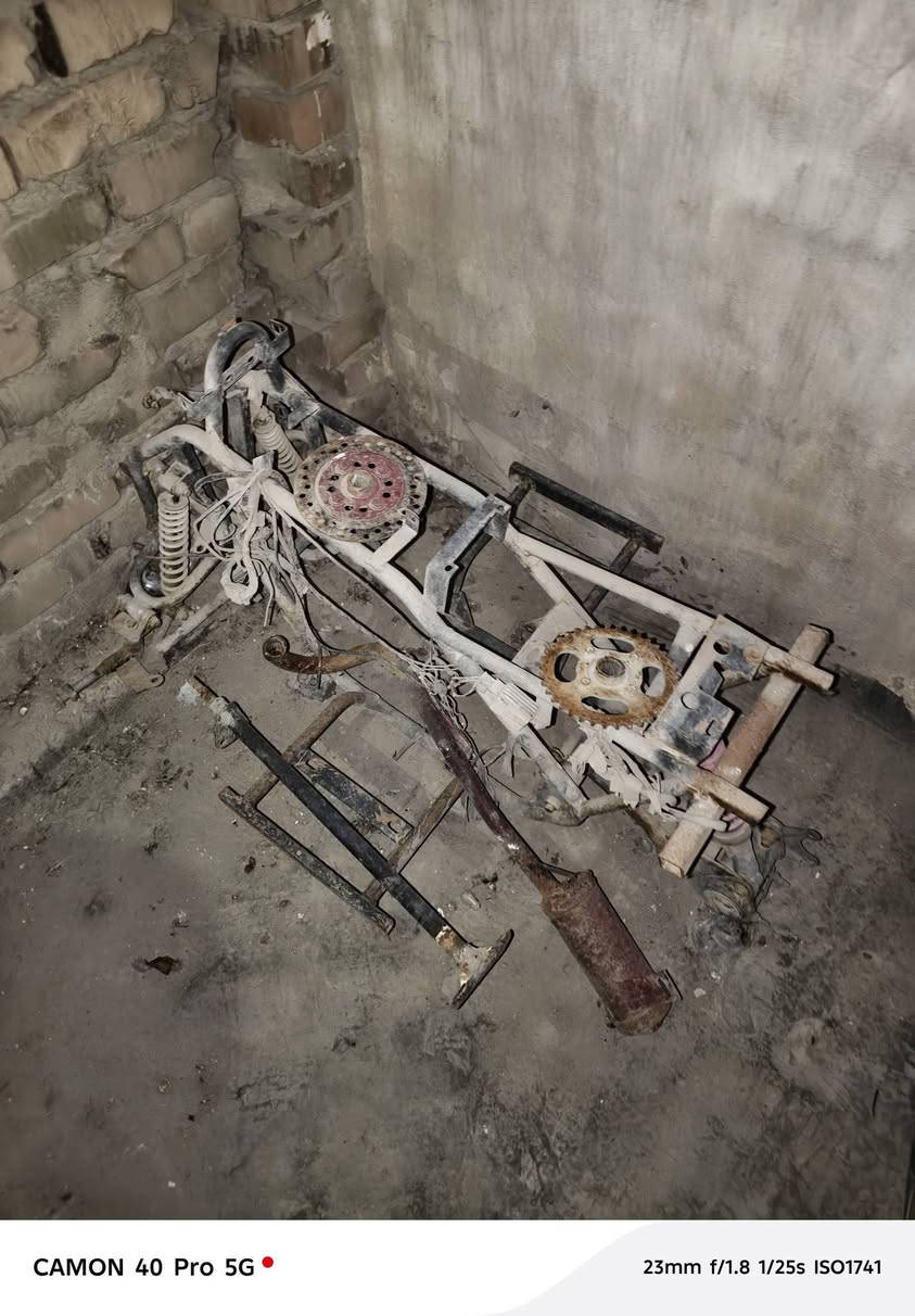 سلام عليكم ويلات رباعياتي  ربعه جوبلس بس واحد جب خمستهن ب١٠٠ قفل مكاني المدحتيه الحمزه غربي *********** رقمي لتواصل والكفر والشاصي ٧٠
