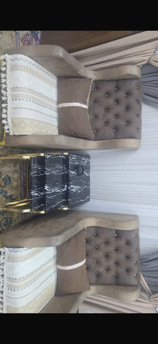 تخم ديوان للبيع بسبب ضيق المكان بالحقيقه احلا من الصور
12 مقعد نضيف جداً السعر 350 مع مفرش هديه


**إذا كنت صاحب هذا الإعلان وتريد حذفه لأي سبب، رجاءا أرسل رسالة إلى الدعم الفني**