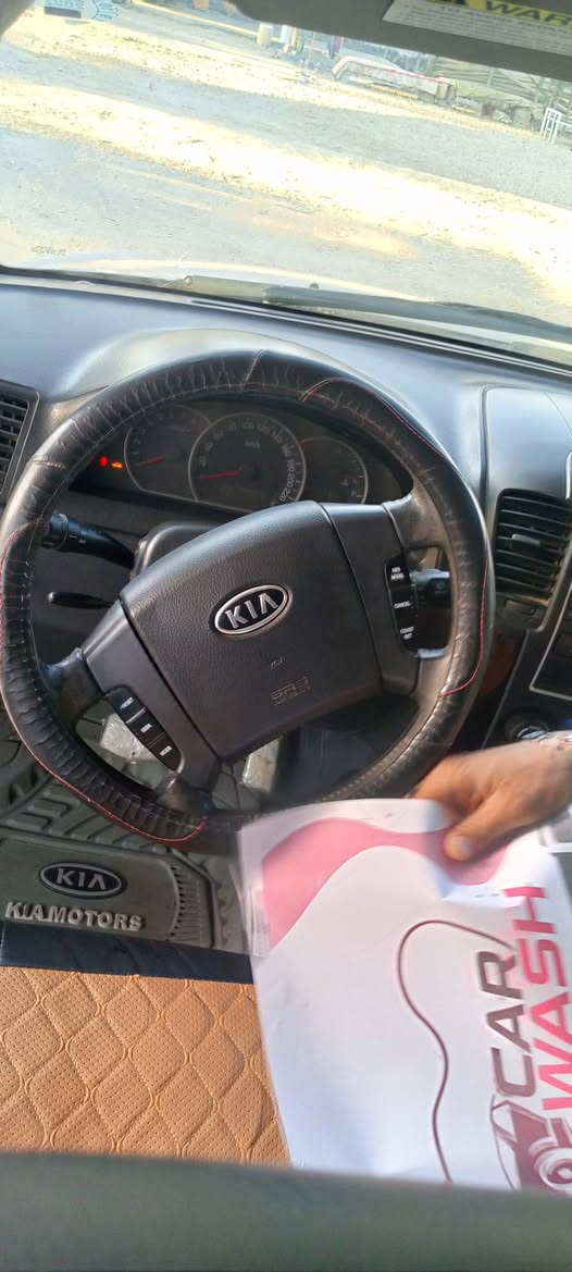 سلام عليكم سورنتو البيع خليجي مكفوله عامه 2009
السعر 120بيه مجال  ***********
