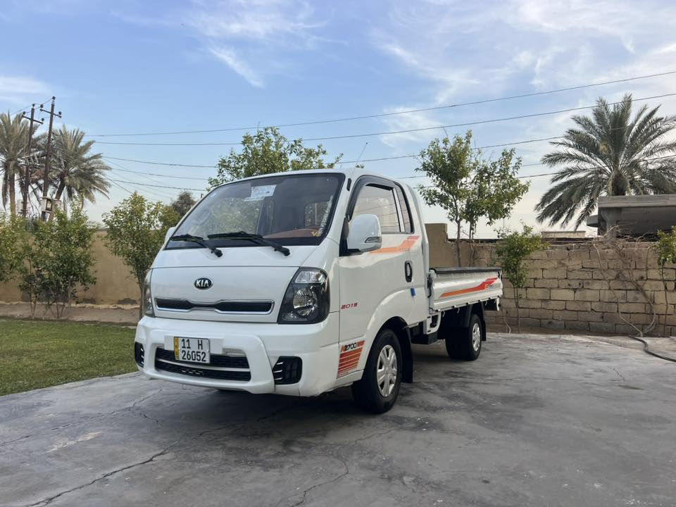 السلام عليكم كيه موديل ١٩ رقم بغداد مكفوله من صبغ والبارد مكينه وكير وأكسل خير من الله سعر١٢٧
رقم الهاتف 
***********
***********
