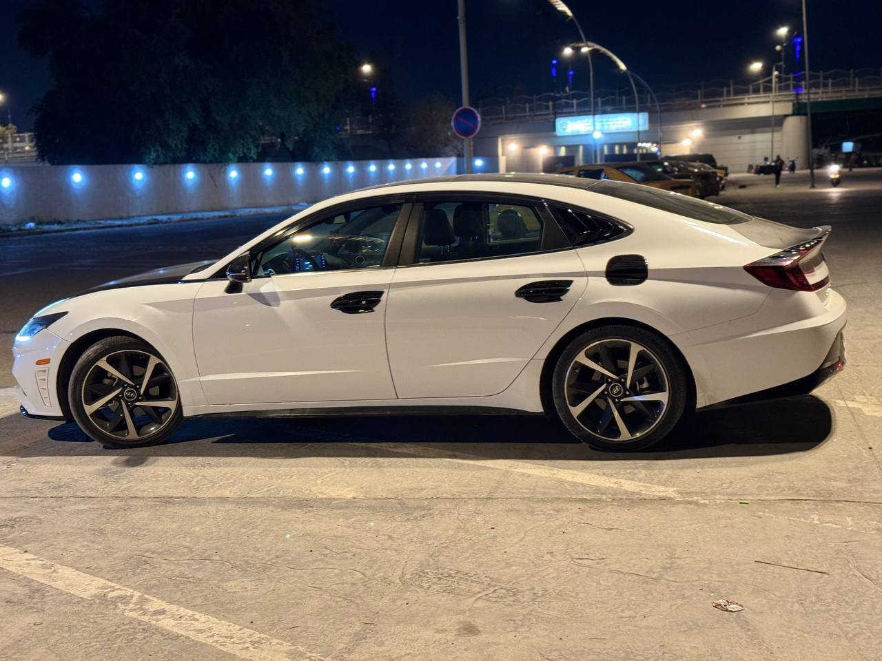 سلام عليكم سوناتة2023فول مواصفات وارد امريكي ماشية 33 فول مواصفات فتحة سقف 2000تيربو بيه كلير من أمريكية جاملغ الامامي والخلفي وهنة بل عراق بنيد مبدل اصلي سيارة كلش حلوة وجديدة صور الحادث موجود سعر 172وبيه مجال مكاني بغداد شراي يتصل ***********
