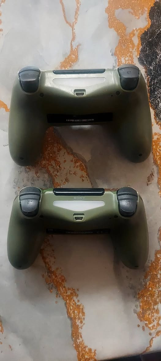 السلام عليكم 
يدات بلي ٤ كلش نظاف.السعر الاثنين ٢٥ الف ...مكاني حي السكر


**إذا كنت صاحب هذا الإعلان وتريد حذفه لأي سبب، رجاءا أرسل رسالة إلى الدعم الفني**