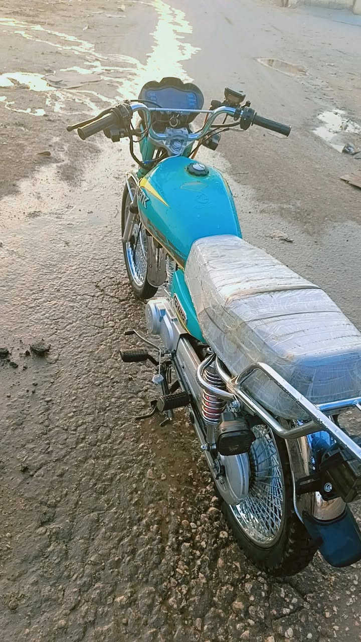 السلام عليكم دراج تايكر ٢٤ أوراق اصوليه مكفوله السعر ٥٥٠ ألف وبيه مجال ه ***********
