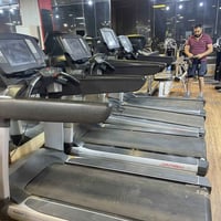 للبيع اجهزة جري شركة (Life Fitness )عدد 7 للاستفسار اتصال على رقم 0780...