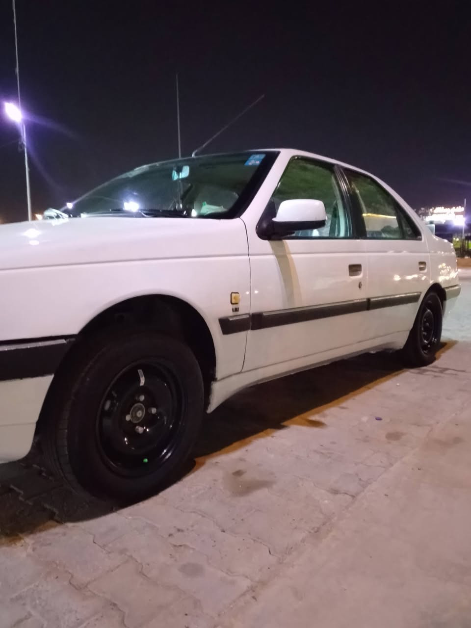 السلام عليكم بيجو مديل 13 رقم بغداد انكليزي سنويه ل30 السياره كفاله عامه لا صبغ لا تبديل لا ضربه مكينه طك كارتون فرنسي قطرته بلنص تبريد ثلج شرد كير جديد تخم تاير حداديه جديده السياره مال جناي مكان السياره نجف للاستفسار اكثر اتصل على الرقم ***********
