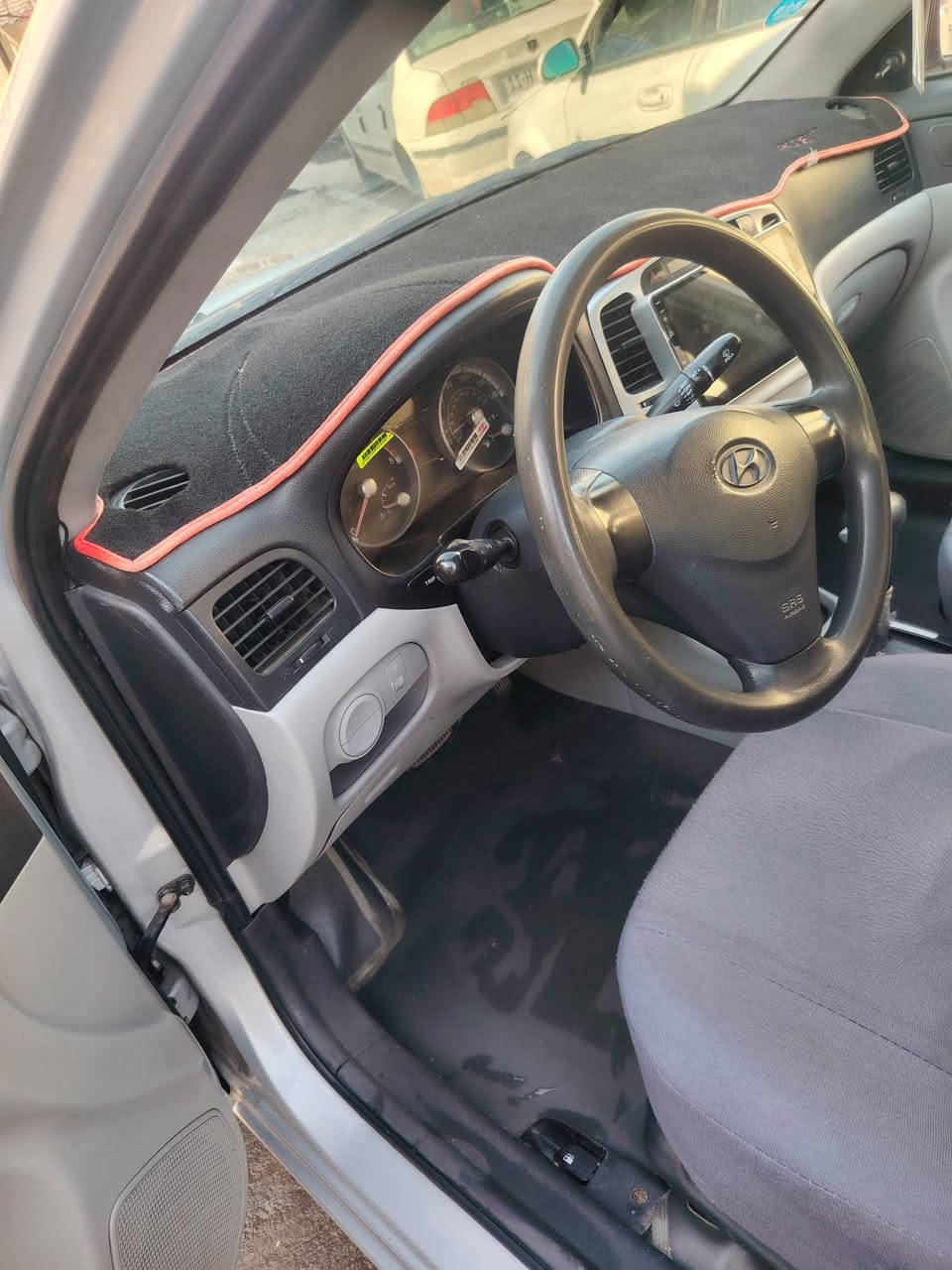 السلام عليكم اخوان اكسنت موديل 2009 وارد امريكي حادثهة بل باب الامامي على كد شبر  بسمي هزه سنويه فحص كوله جديد مابيها نقص برغي جاهزه من كلشي مكنيه كير حداديه تخم تاير كهربائيات تبريد  كوله جديد نظافتها 100%  بدون ضرر السعر ب 85 ورقه  العنوان بغداد الزعفرانية
***********
