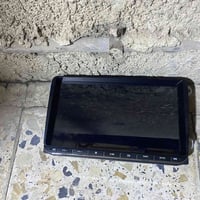 شاشة للبيع ترهم جميع انواع السيارات تفتح ويز السعر 60 الف 07730121102